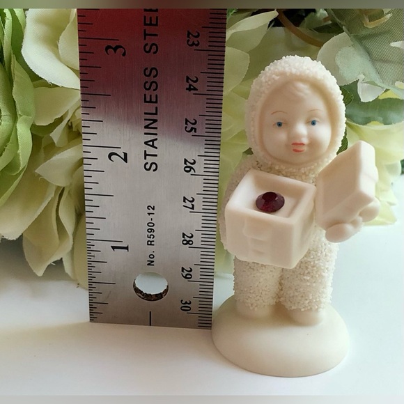 🎉🎉Vintage Department 56 Snowbabies “A Gift For You” - Picture 5 of 7